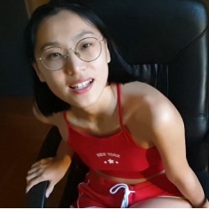 推特JUNELIU超赞合集50V40G丰满合集