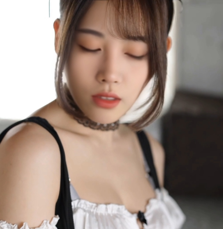 AI鞠婧祎女仆侍奉单部1.6G超值珍藏