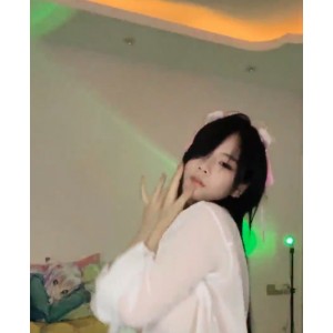 琪琪福利姬电臀舞52v5.1g半糖定制
