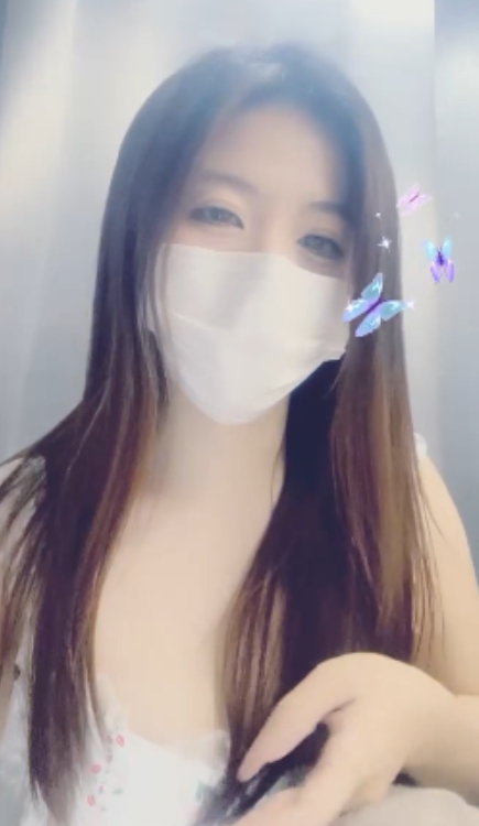 小贝贝宿舍偷录91V40G优质御姐私房秀
