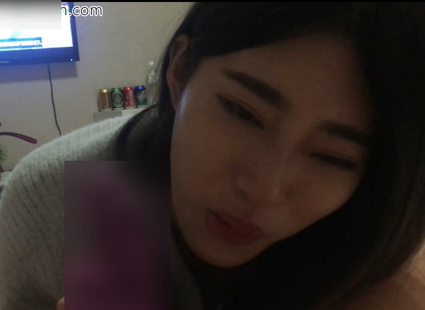 超勾人1.97G学院派女神站内互动自拍合集