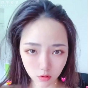 推特人气网红（AMYun）完美露脸有尺度舌技交流