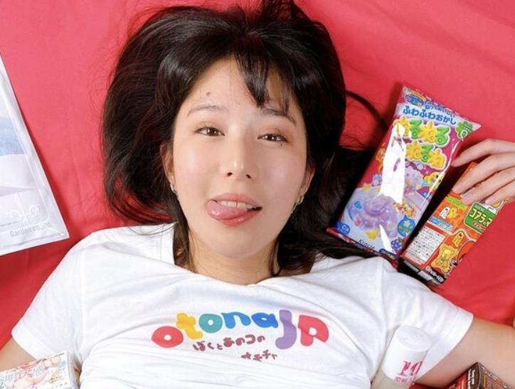 某推超高人气经典粉嫩软萌学妹岛国浮力姬(Obokozu)最新付费作品合集