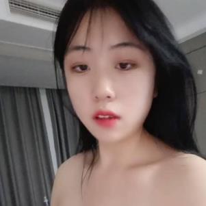00后稚嫩巨兔女神直播合集