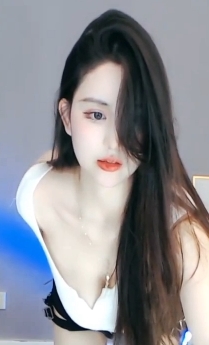 斗鱼(苏樱)宝藏女孩直播间的浮力视频