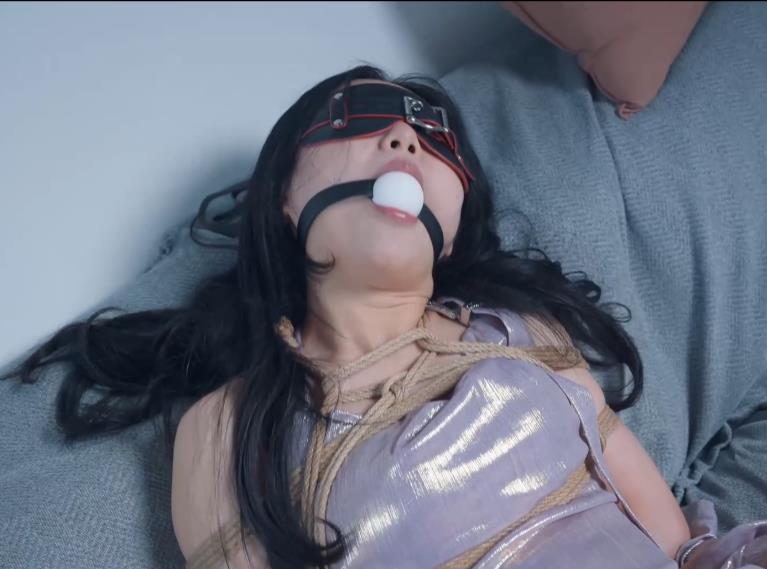 74G高清推特悠米绝美绳艺户外展示69部超感觉合集