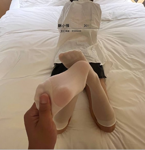 酥小强爱脚福利视频140部二十二点二G爱脚大神嗨翻了