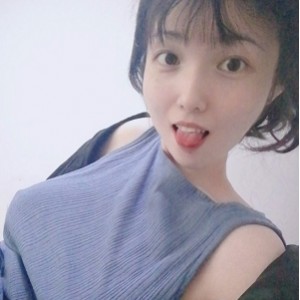 网盘小E游戏直播合集8部11.45G越南辣妹太敢玩