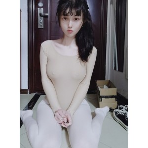 网盘小E游戏直播合集8部11.45G越南辣妹太敢玩
