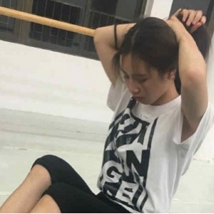 某推华裔大学萌妹清纯合集76v11.2G真实感爆棚
