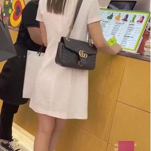 KFC大神14V青春靓妹街拍合集1.08GB曼妙身段