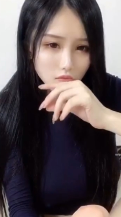 妮妮酱易直播专属小脚鉴赏1V199M勾魂