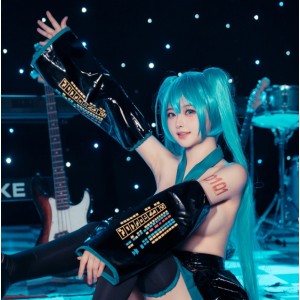 福利姬白莉爱吃巧克力私拍合集40套15G身材真顶