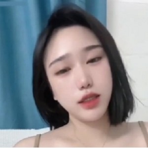 快手芝士姐姐绝版热舞福利7V200M风情万种妩媚