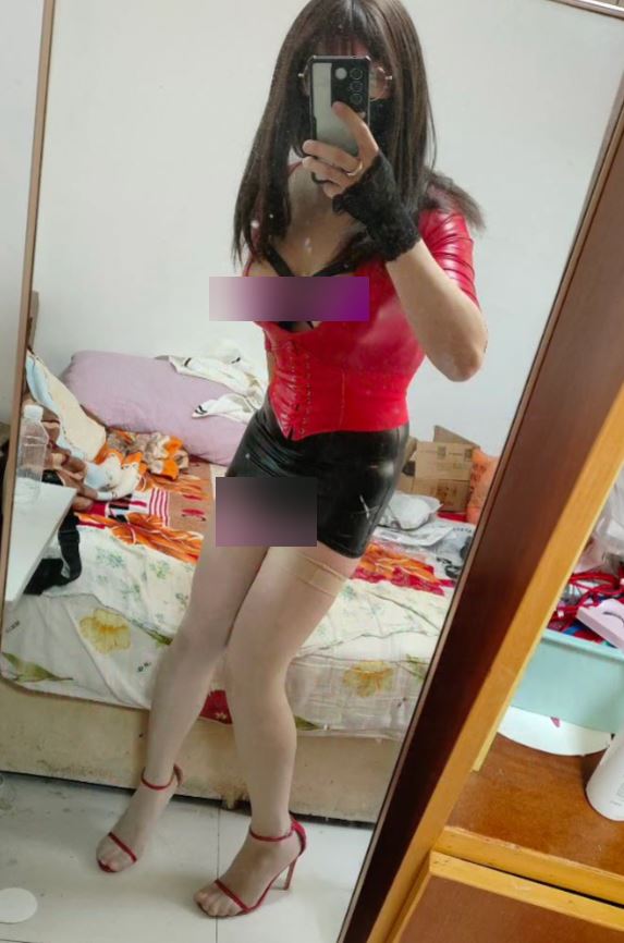 橙子不笑私密档伪娘雌堕合集29部1.35G黑桃纹身真带劲