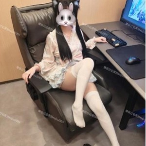 浙江JK妹三人游手口足艺35部5.4G推特xujiu2003超感觉实录