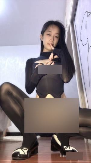 胡椒仔福利姬露脸反差少女作品合集125V加105四人游14G太吸睛