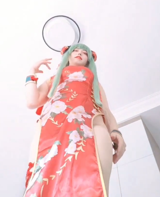 太阳长男伪娘推特坐脸多部3.3G合集骚劲太足