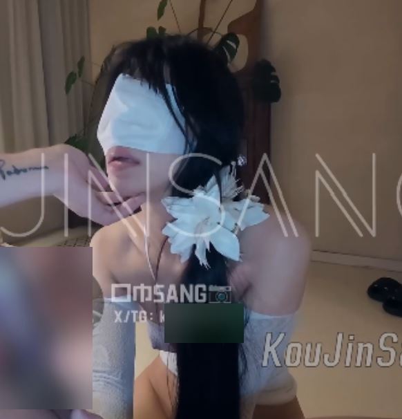 口巾SANG推特艺术生美腿视频906.5MB嫩得掐