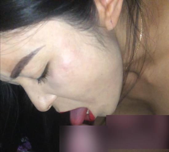家庭实拍风情少妇露脸教学27部合集5.8G无掩藏贼感觉