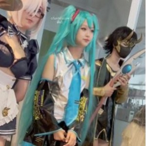 KFC萌妹初音COS私录1V787.9MB白丝绝对领域纯欲崩坏