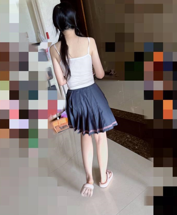 小表妹海角户外撩人互动合集10部1.59G羞涩又大胆