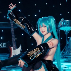 福利姬白莉爱吃巧克力私拍合集40套15G身材真顶