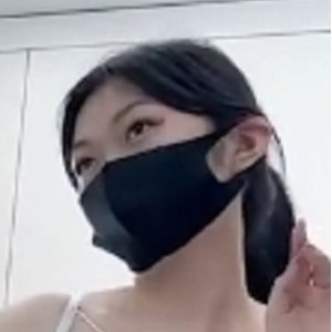 私房展示白嫩少妇偷腥全程1V146M太骚了