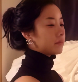 AI修复韩国潜规则超气质美女朴志X2.19G表情太欲了