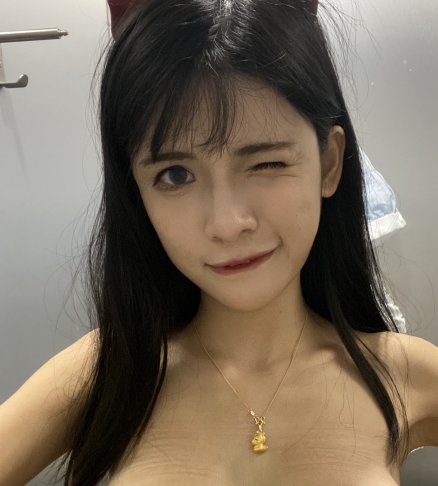 网红狗头萝莉大罩杯私拍1V166MB身材太顶了