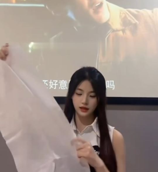 门事件28号明星师傅黄播互动1V308M反差太猛