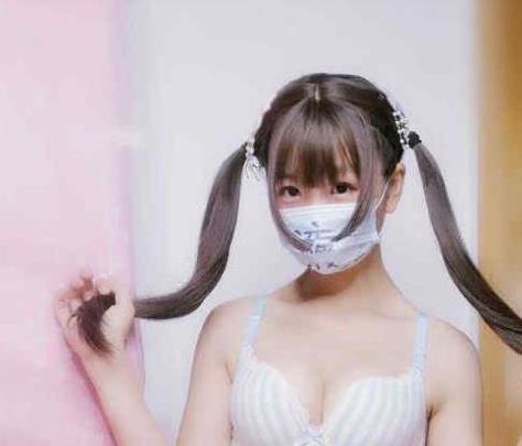液液酱YeYe无圣光私拍64部P站5.3G球猛合集