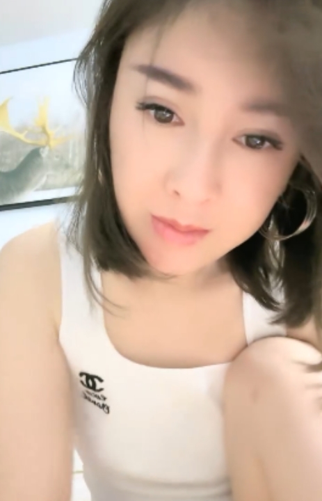 推特居家熟女妩媚少妇24部合集16.3G太诱人了